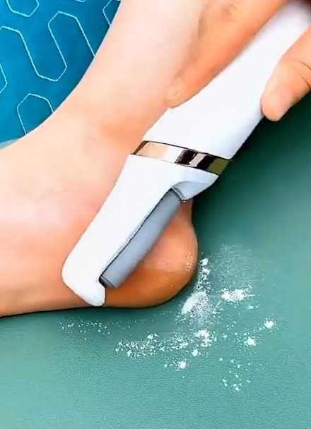 送給父母的貼心禮物 電動(dòng)磨腳器，輕松告別腳部老繭困擾